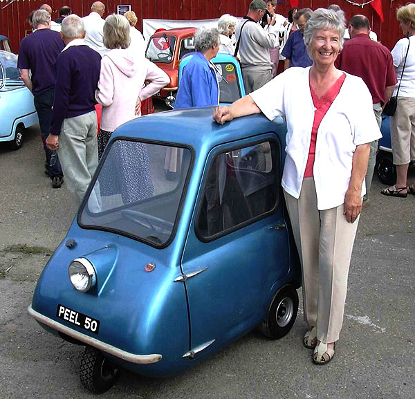 /pics/smallest-world-car-great-for-grandma.jpg