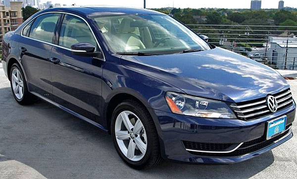 2013 Volkswagen Passat 2.5L SE Picture.